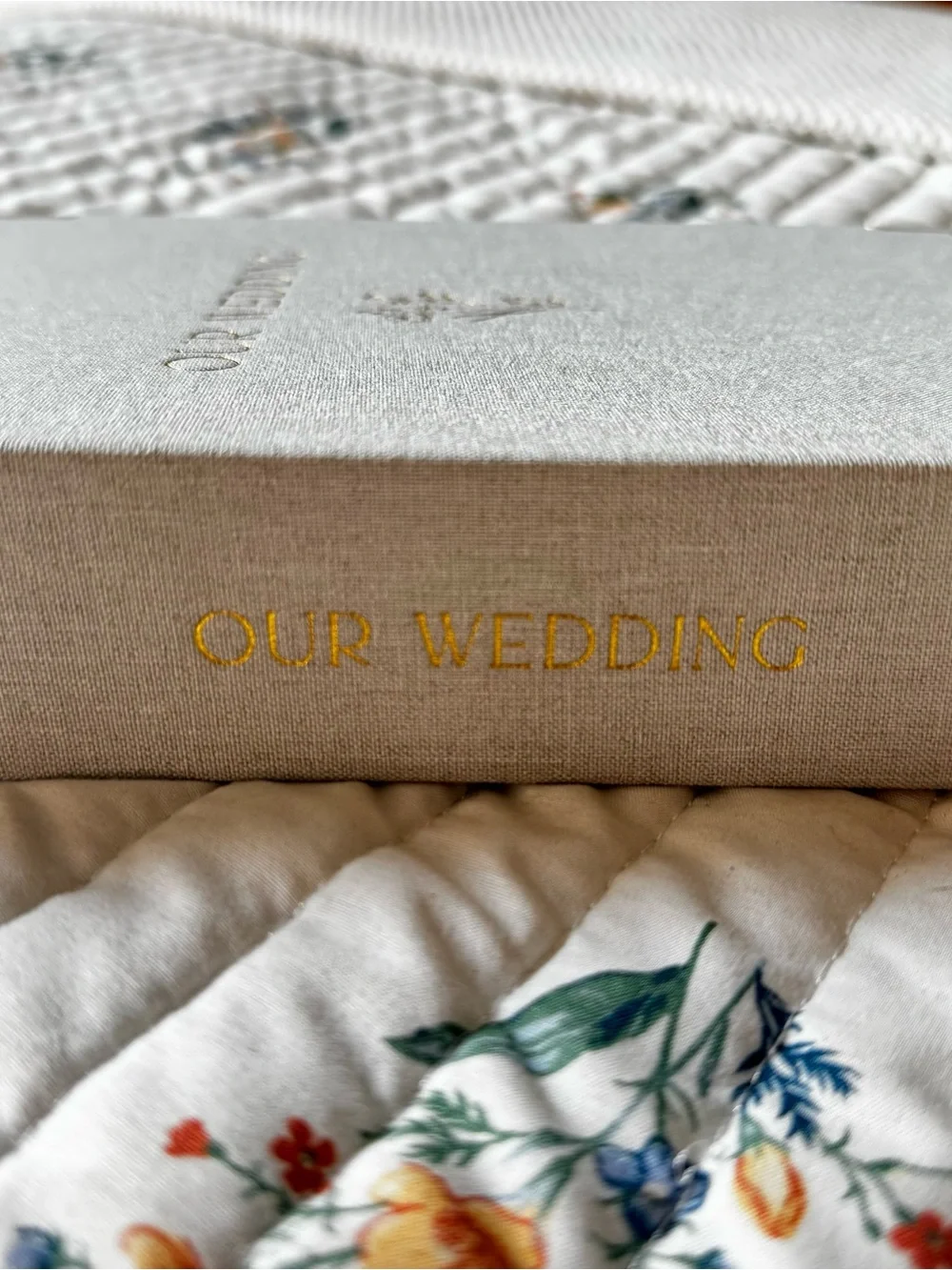 Brand New Zicoto Linen Blend Wedding Planner Binder, Sage Green & Gold